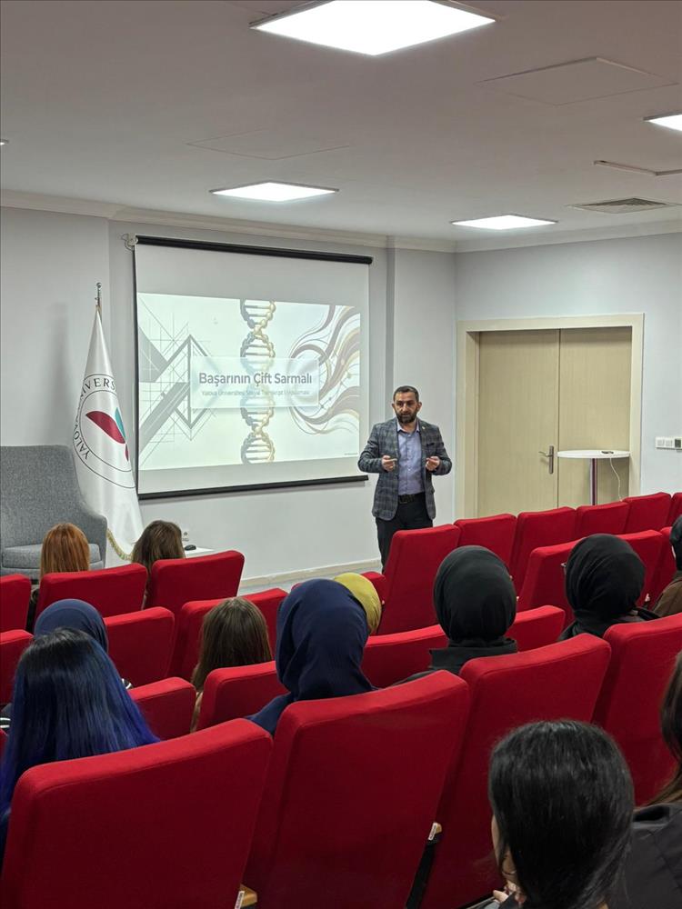 Büro Hizmetleri ve Sekreterlik Bölümü Öğrencilerine 2026 Mayıs ayında Sosyal Transkript Tanıtım ve Bilgilendirme Eğitimi Düzenlendi